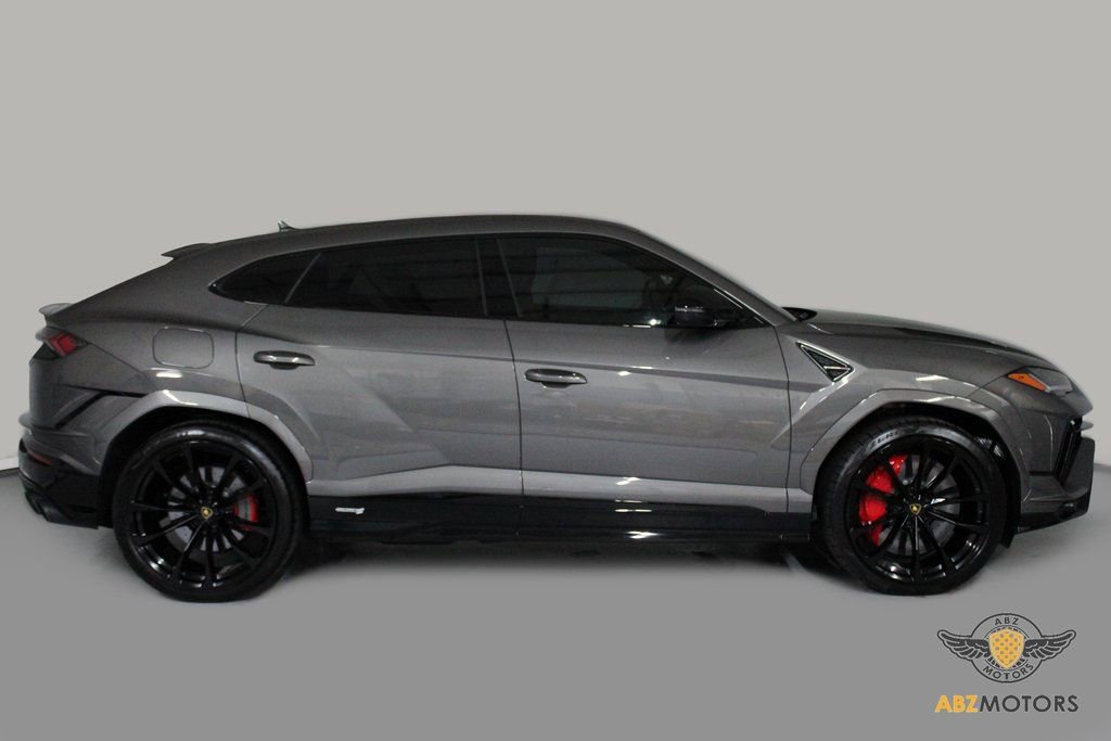 Used 2023 Lamborghini Urus S image 4