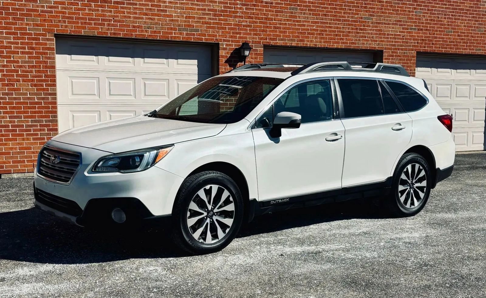 Used 2017 Subaru Outback 2.5i Limited image 6