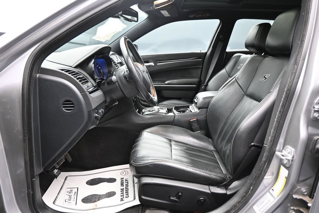 Used 2017 Chrysler 300 S RWD image 9