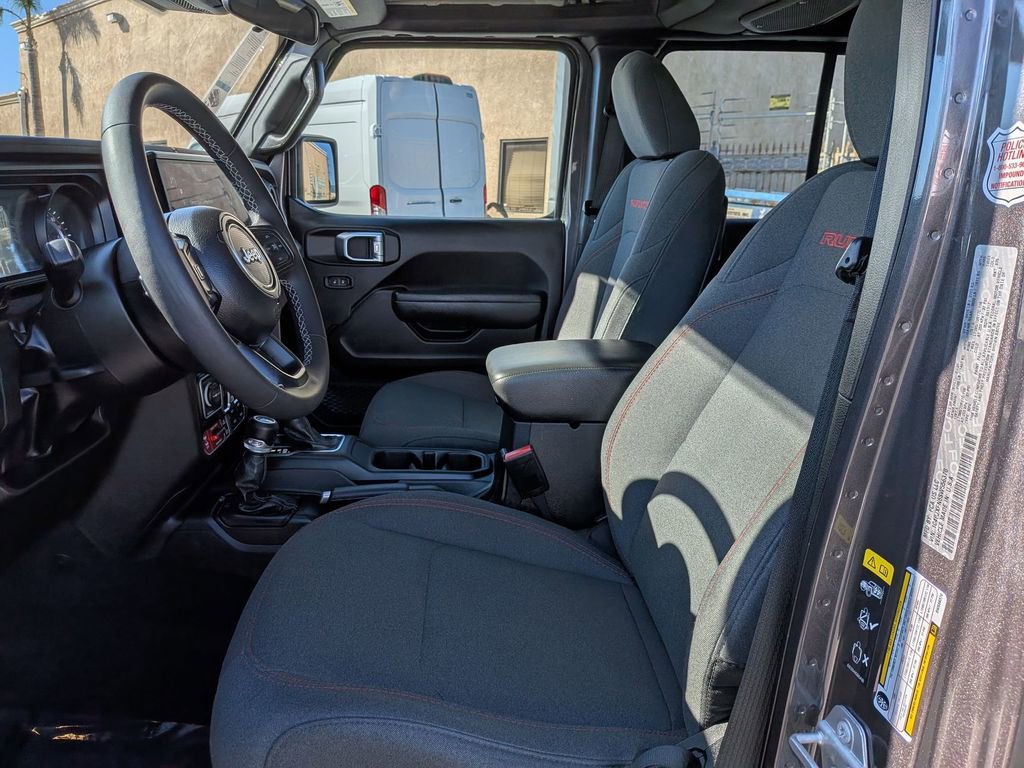 Used 2025 Jeep Wrangler Unlimited Rubicon image 15