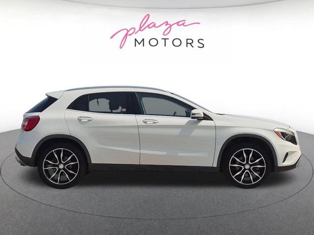 Used 2016 Mercedes-Benz GLA 250 4MATIC image 4