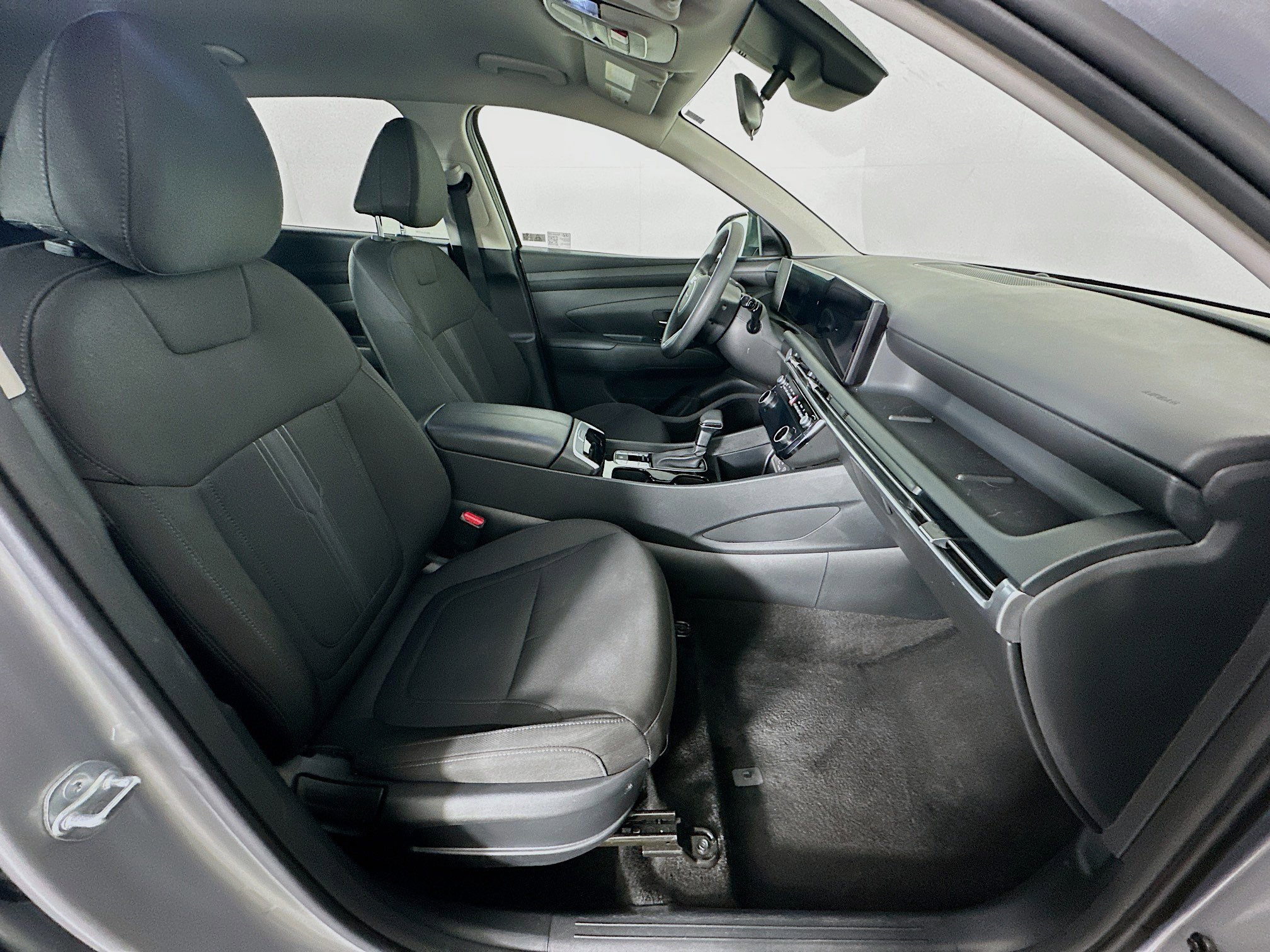 Used 2025 Hyundai Tucson SEL FWD image 32