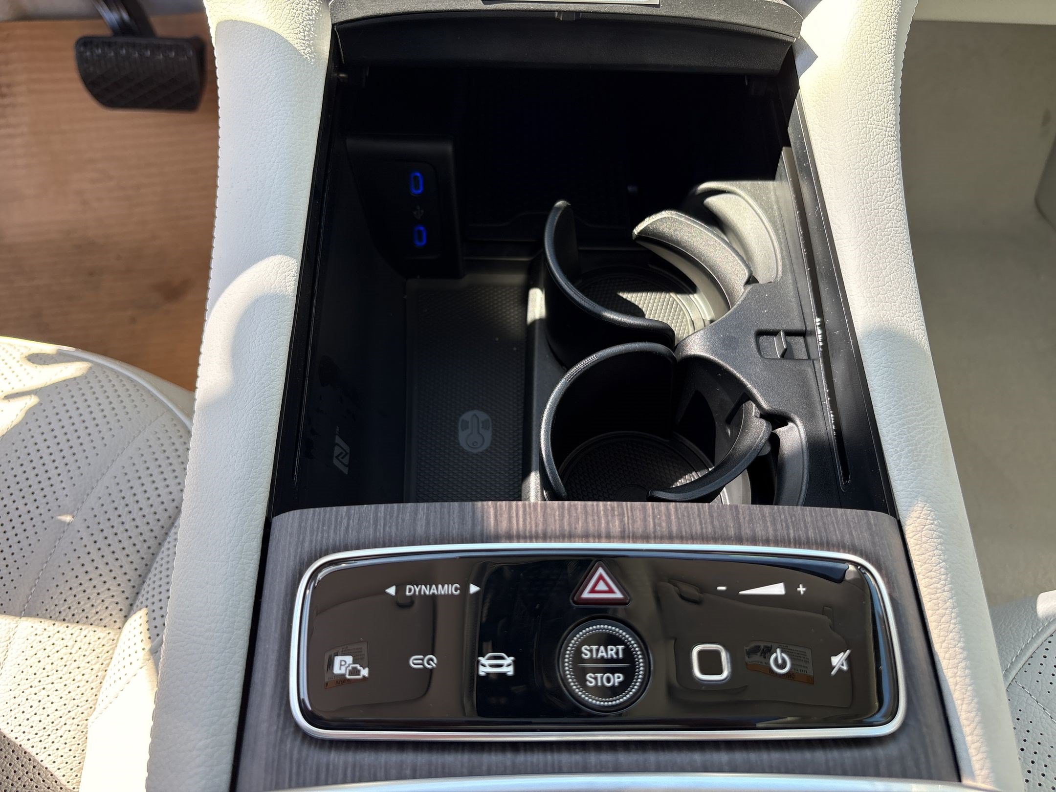 New 2026 Mercedes-Benz EQS 400 4MATIC SUV image 17