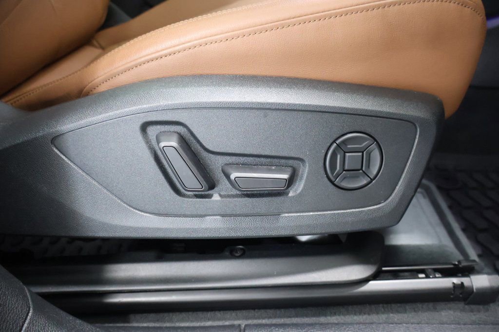 Used 2024 Audi Q3 2.0T Premium Plus w/ Premium Plus Package image 22