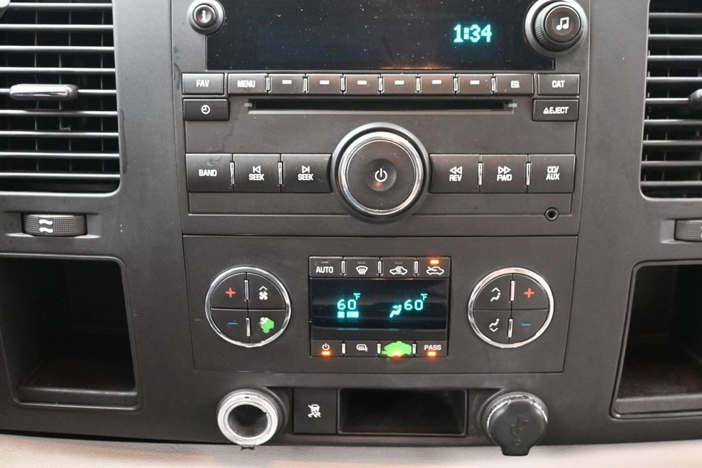 Used 2011 Chevrolet Silverado 1500 LT w/ Regional Value Package RWD image 19