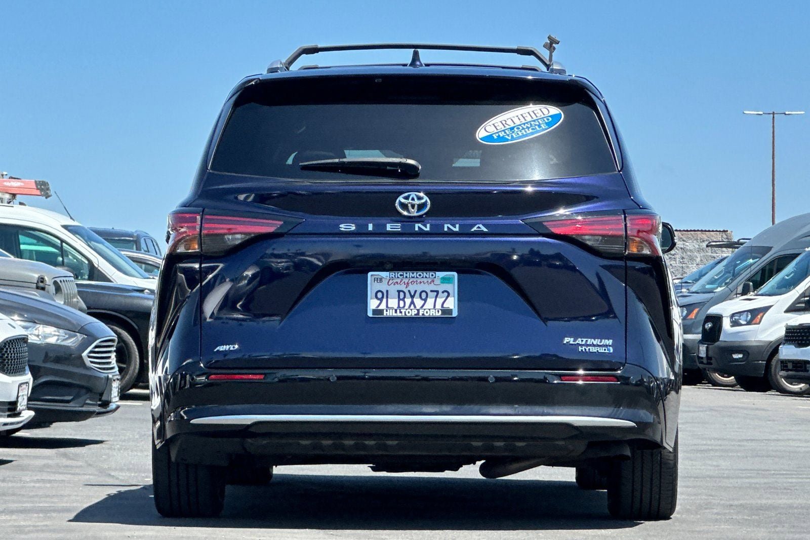 Used 2024 Toyota Sienna Platinum AWD/4WD image 6