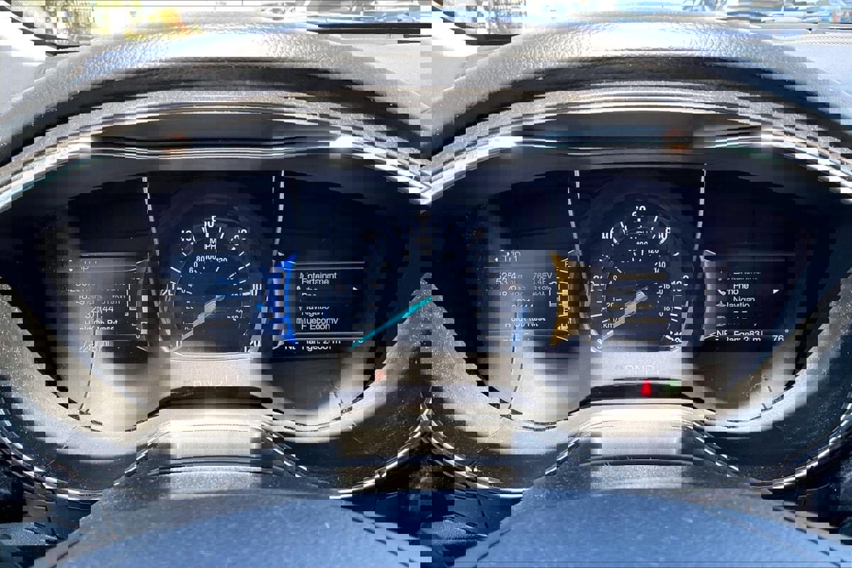 Used 2017 Ford Fusion Energi Titanium FWD image 20