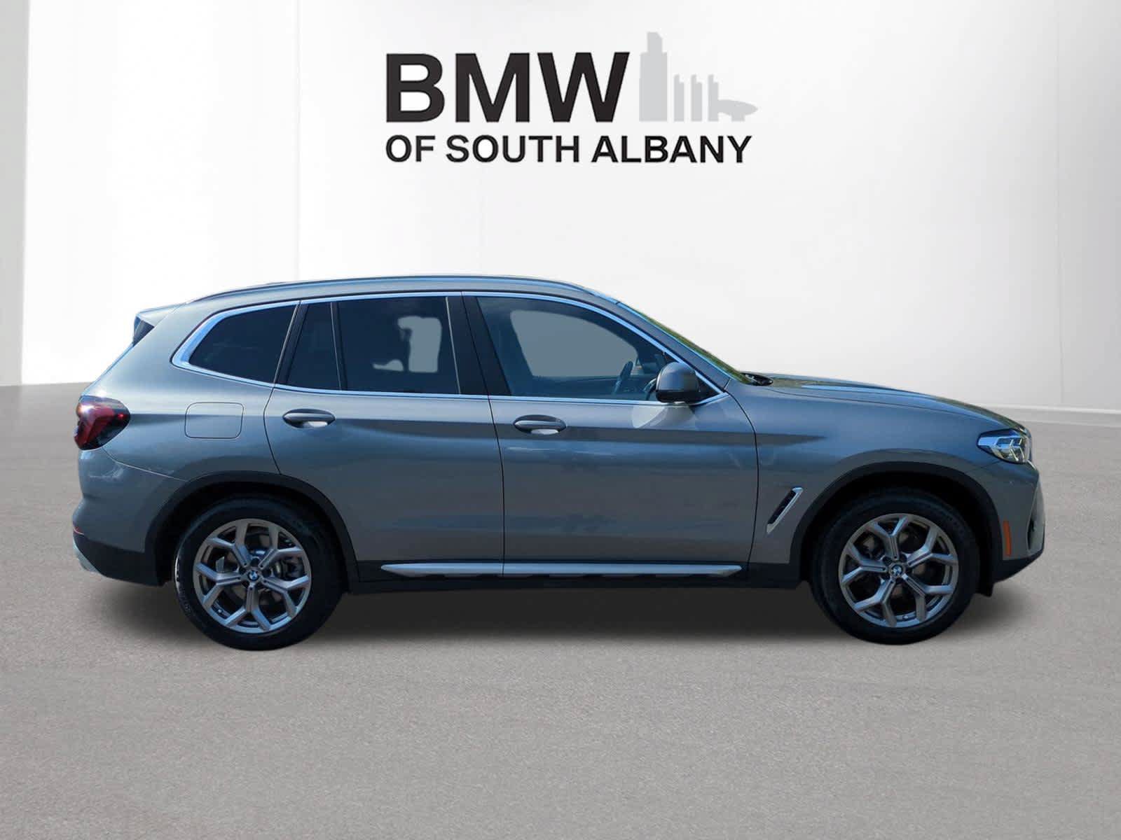 Used 2024 BMW X3 xDrive30i w/ Premium Package w/ZPA AWD/4WD image 2