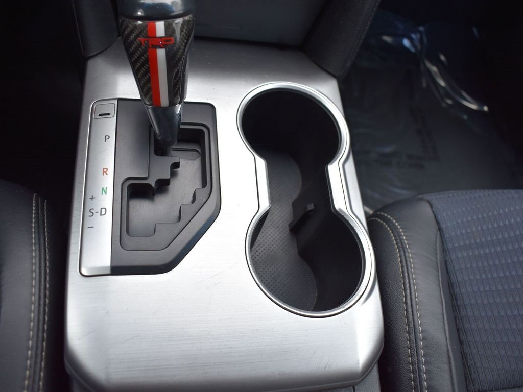 Used 2013 Toyota Camry SE image 19
