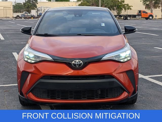 Used 2020 Toyota C-HR XLE FWD image 2