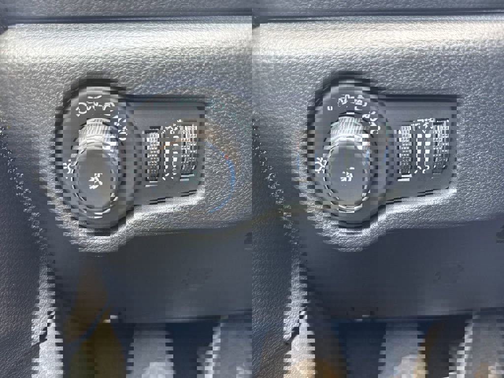 New 2026 Chrysler Pacifica Select image 25