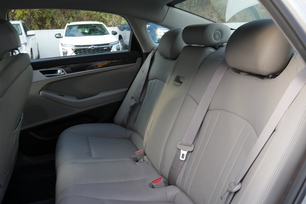 Used 2018 Genesis G80 3.8 image 28