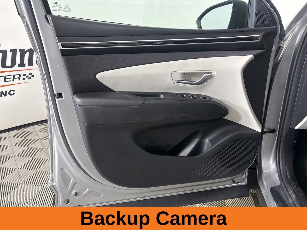 Used 2023 Hyundai Tucson SEL w/ Convenience Package image 9