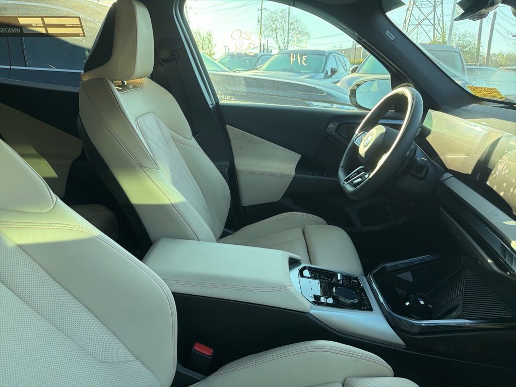 Used 2025 BMW X3 xDrive30i image 3
