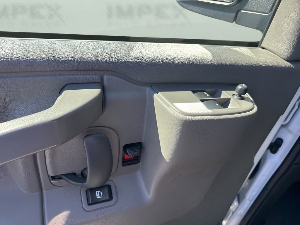 Used 2023 GMC Savana 2500 w/ Driver Convenience Package RWD image 19