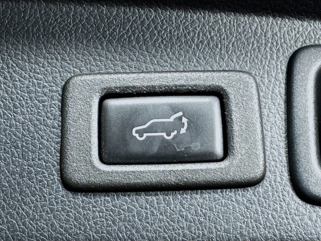 Used 2016 Subaru Forester 2.5i Limited image 32