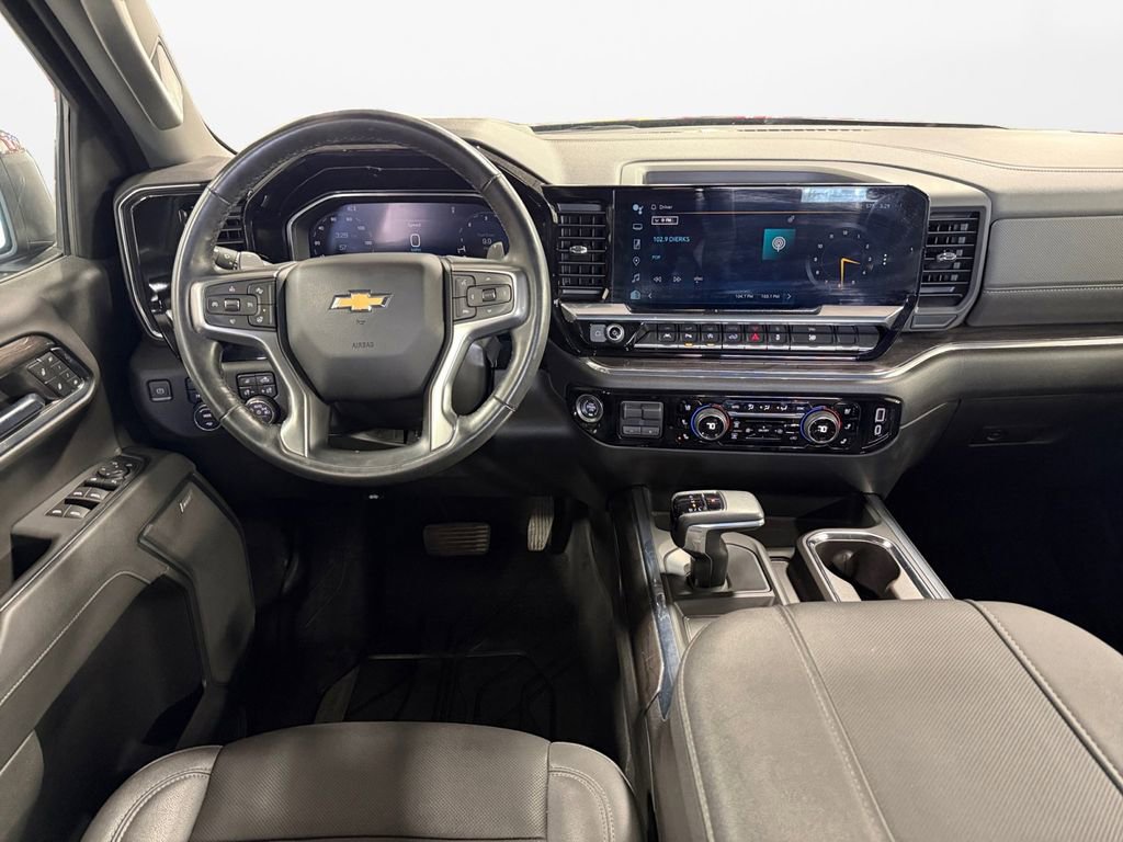 Used 2024 Chevrolet Silverado 1500 LTZ AWD/4WD image 11