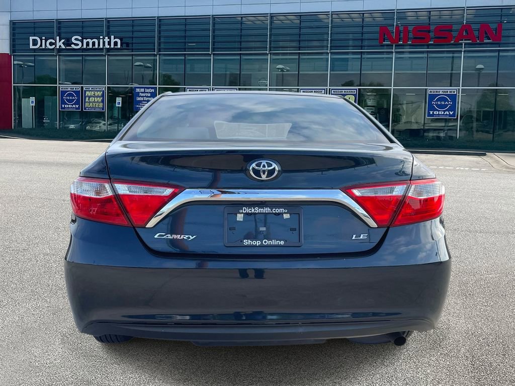 Used 2016 Toyota Camry LE image 5
