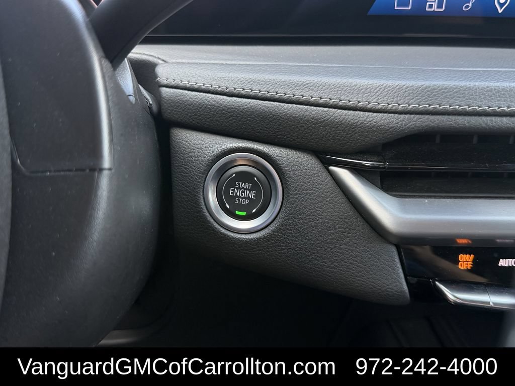 Used 2025 Cadillac XT4 Premium Luxury FWD image 23