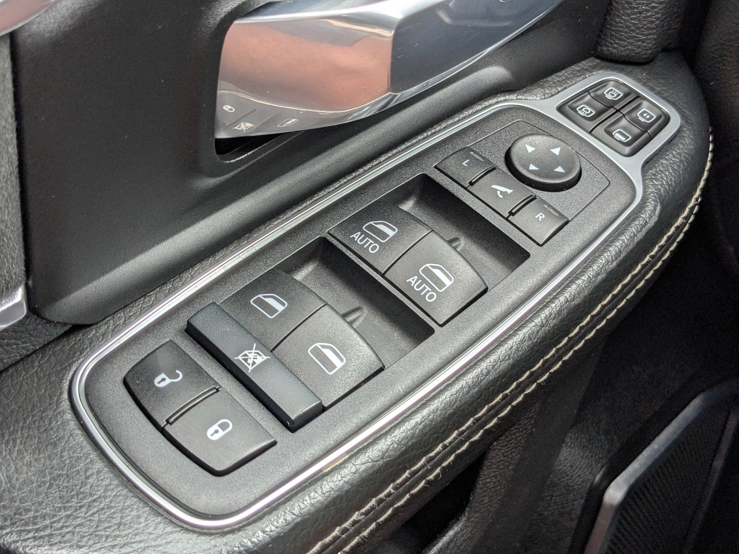 Used 2024 RAM 2500 Laramie image 24