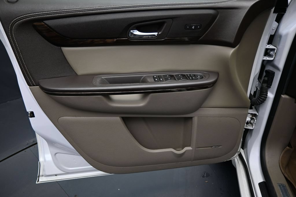 Used 2016 GMC Acadia Denali AWD/4WD image 9