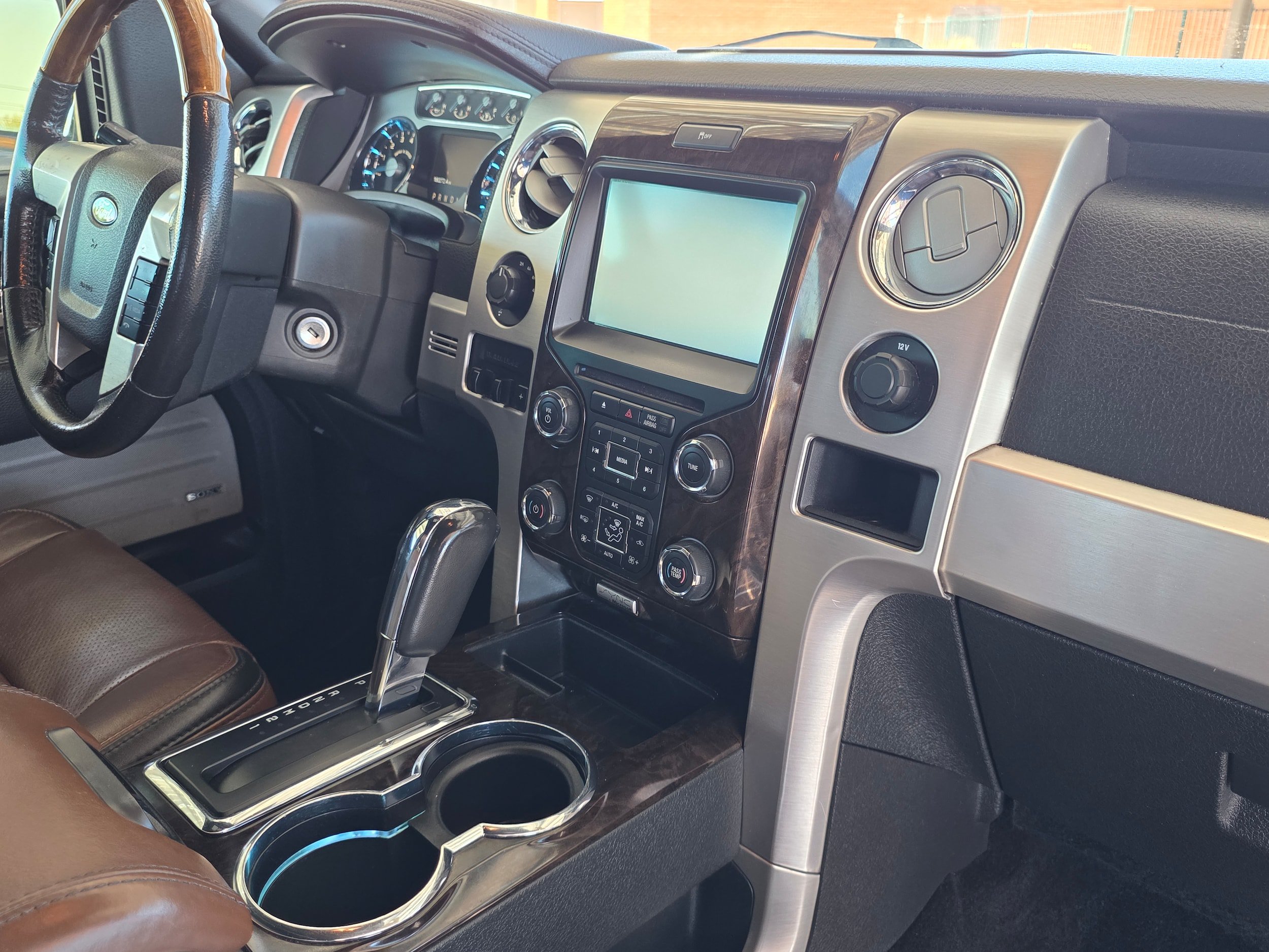 Used 2014 Ford F150 Platinum AWD/4WD image 30