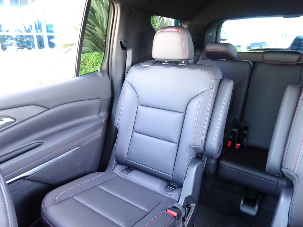 New 2026 Chevrolet Traverse Z71 w/ Driver Confidence Package AWD/4WD image 13