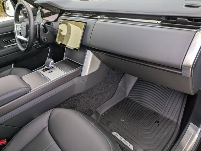 New 2026 Land Rover Range Rover Long Wheelbase SE AWD/4WD image 19