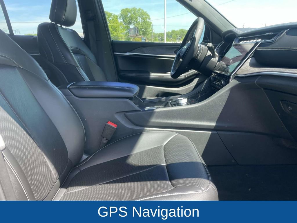 Certified 2025 Jeep Grand Cherokee Limited w/ Luxury Tech Group II image 16