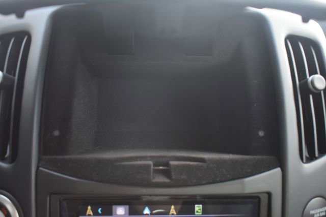 Used 2016 Nissan 370Z Roadster RWD image 25