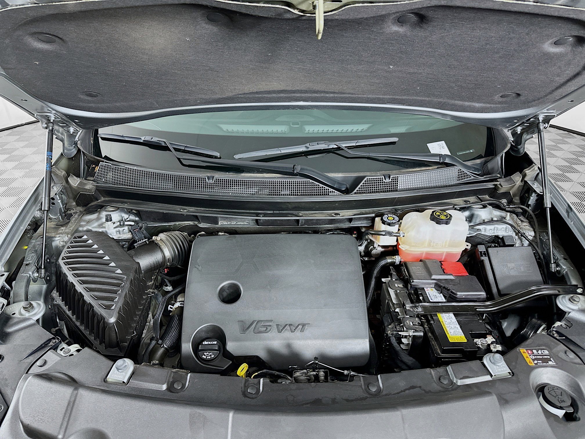 Used 2023 Chevrolet Traverse LS w/ Safety Package image 33