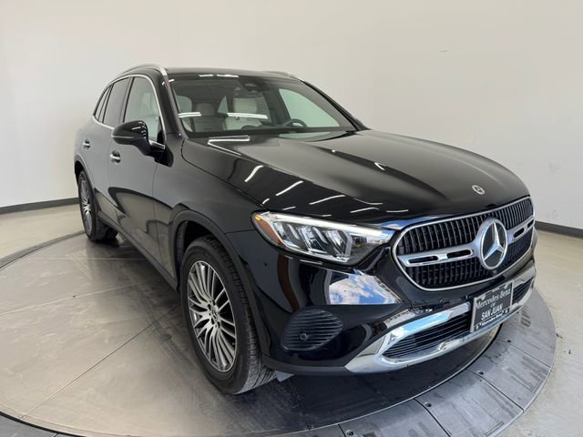 Used 2024 Mercedes-Benz GLC 300 4MATIC image 1