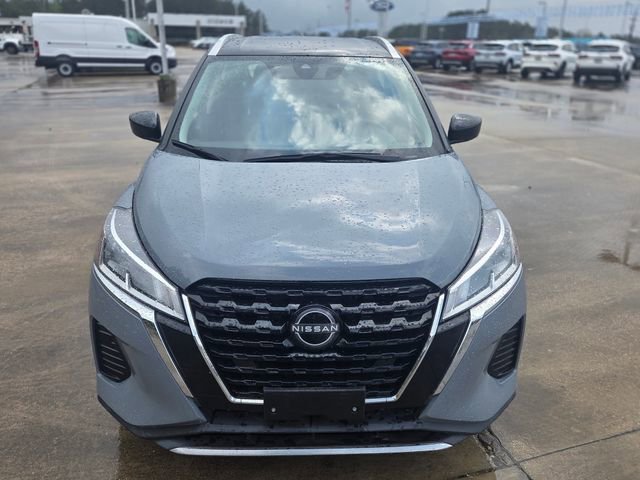 Used 2023 Nissan Kicks SV image 9