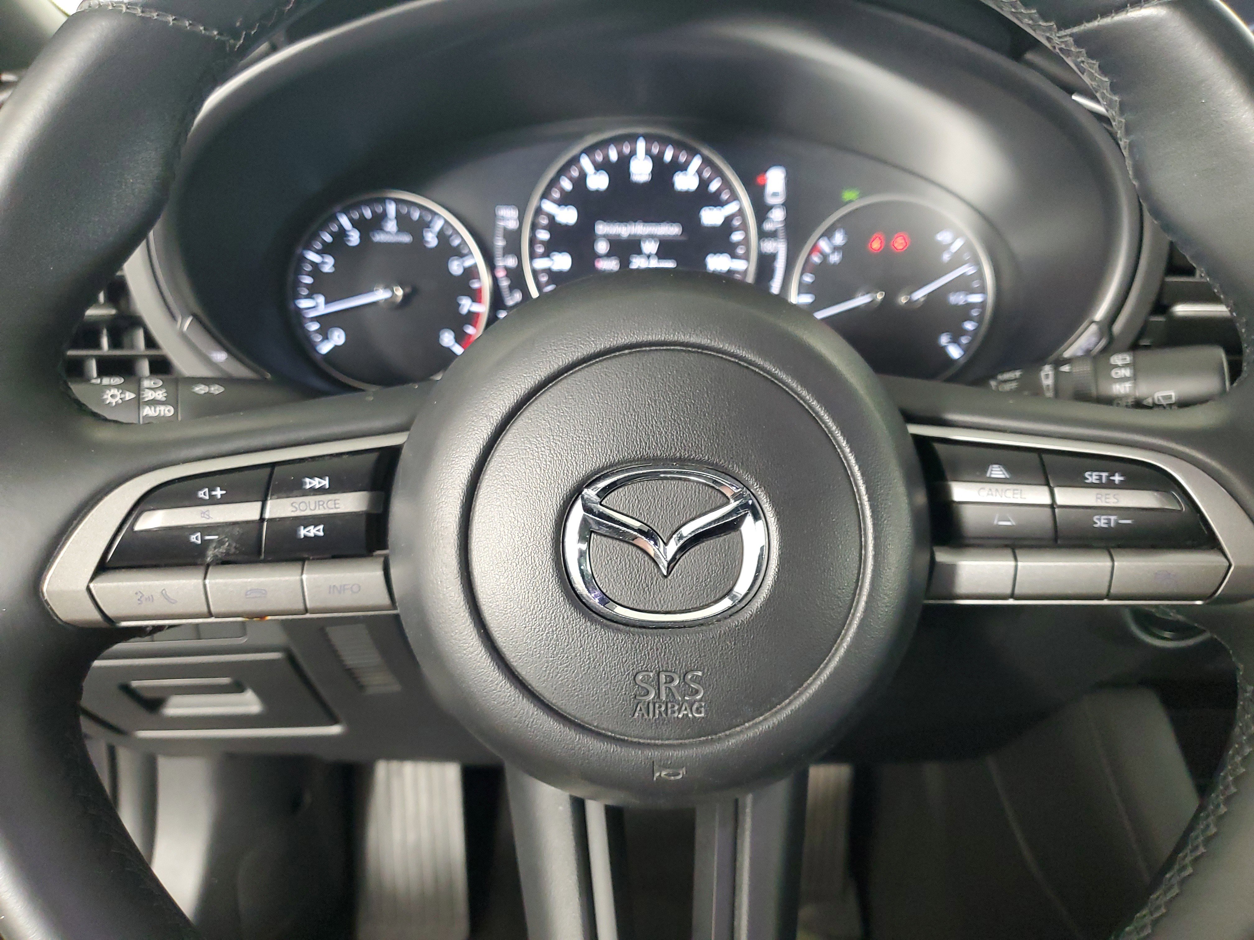 Used 2020 MAZDA MAZDA3 Hatchback image 23