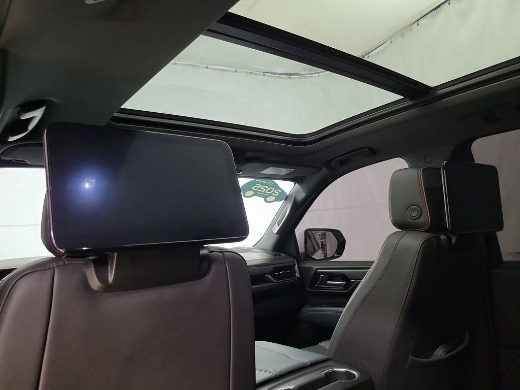 Certified 2025 GMC Yukon XL AT4 w/ AT4 Premium Plus Package image 12