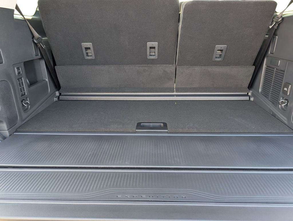New 2026 Ford Expedition Active image 19