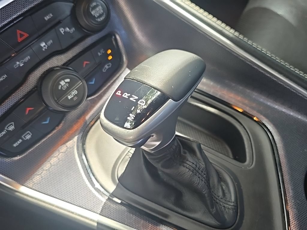 Used 2016 Dodge Challenger SRT w/ Technology Group RWD image 28
