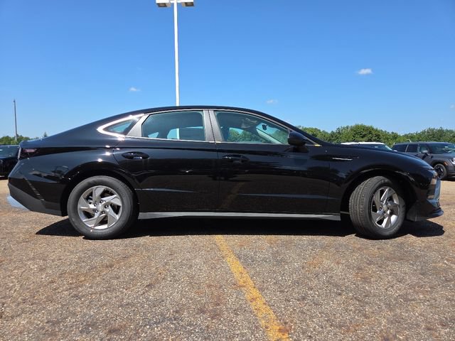 New 2026 Hyundai Sonata SE FWD image 16