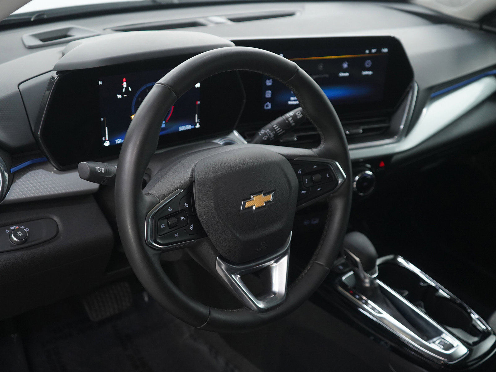 Used 2024 Chevrolet Trax LT w/ Driver Confidence Package image 20