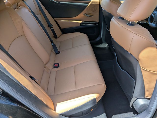 Used 2024 Lexus ES 300h w/ Premium Package FWD image 21