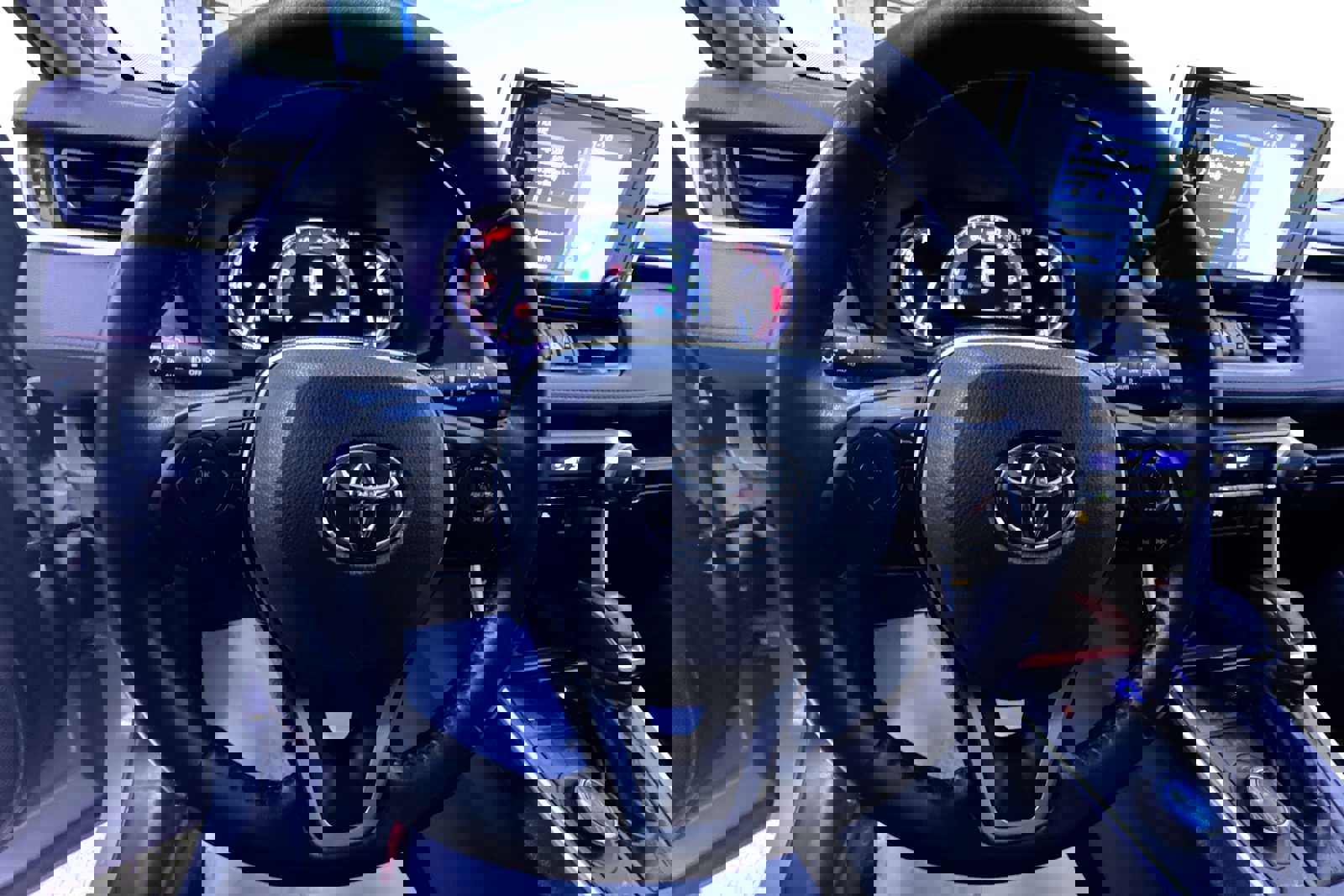 Used 2020 Toyota RAV4 TRD Off-Road image 15