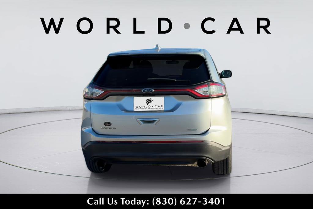 Used 2018 Ford Edge SE image 4
