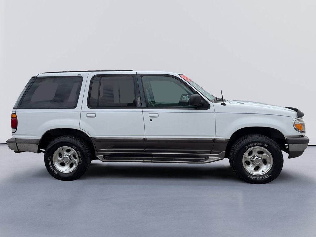 Used 1996 Ford Explorer XL RWD image 2