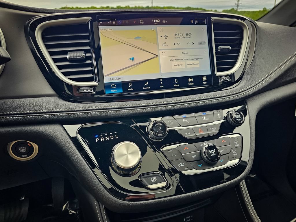 New 2027 Chrysler Pacifica Limited AWD/4WD image 23