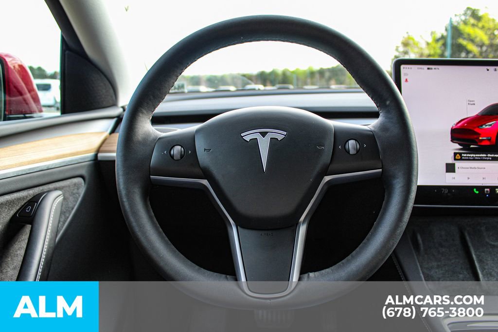 Used 2024 Tesla Model Y Long Range AWD/4WD image 25