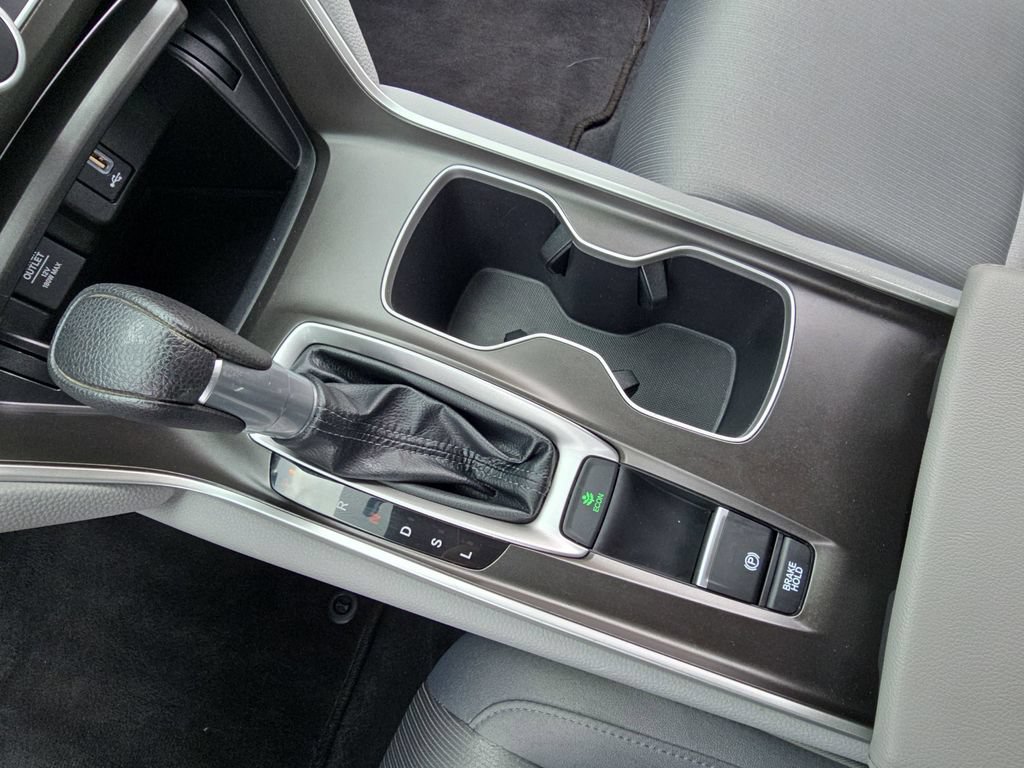 Used 2020 Honda Accord LX image 25