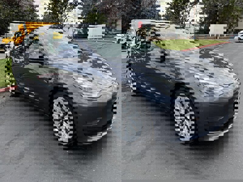 Used 2022 Tesla Model 3 image 3