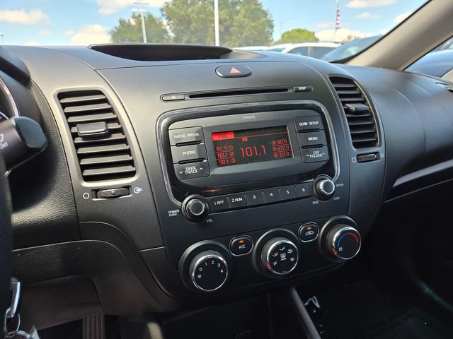 Used 2017 Kia Forte LX FWD image 14