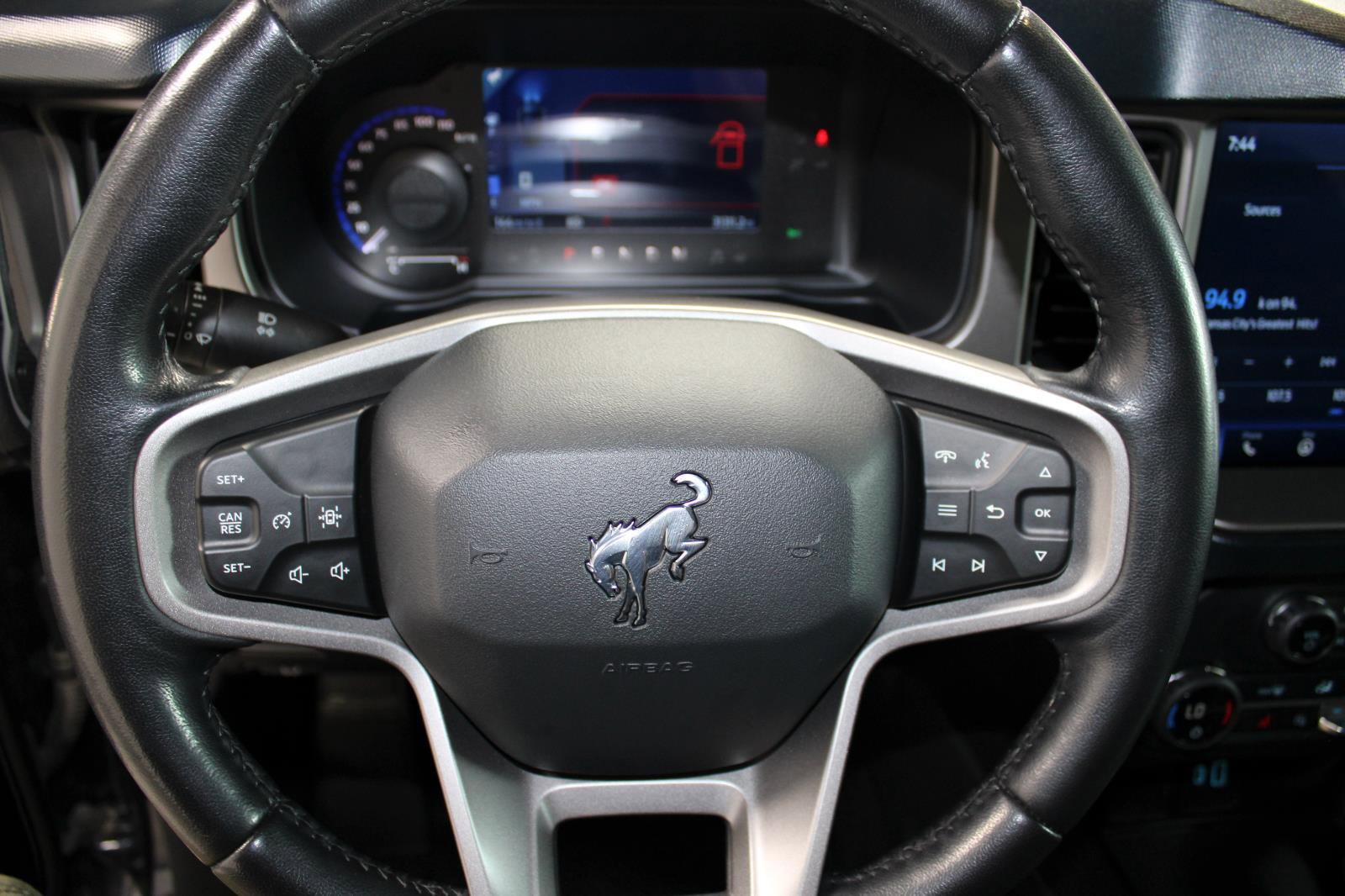 Used 2021 Ford Bronco Outer Banks image 31