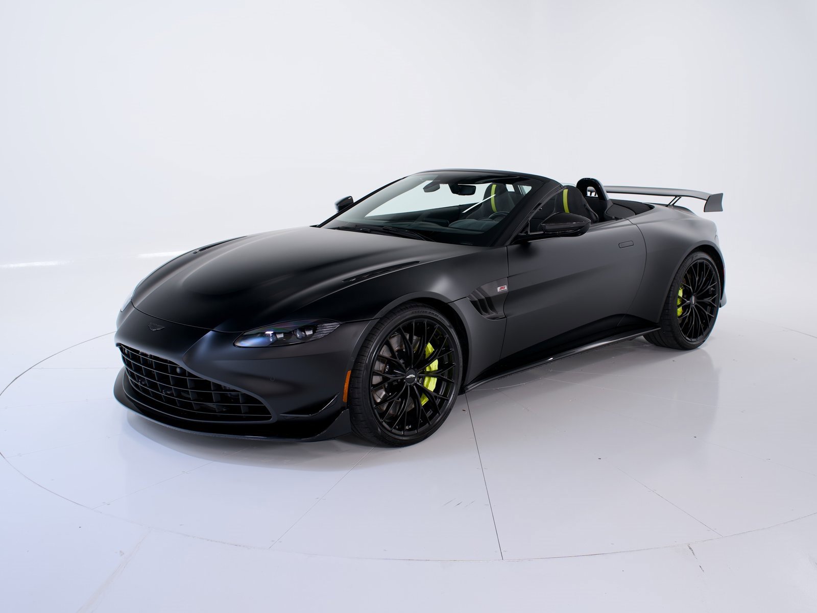 Used 2023 Aston Martin V8 Vantage Roadster